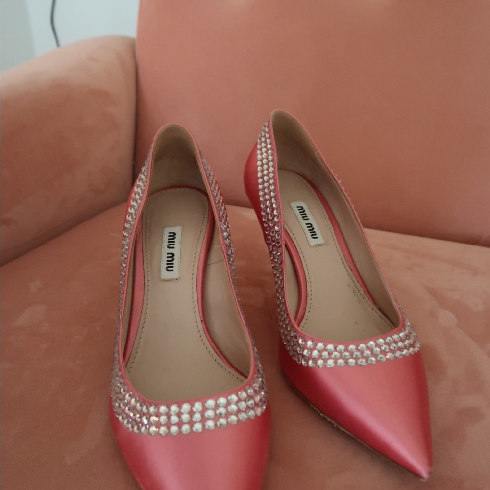 MIU MIU SATIN PUMPS
